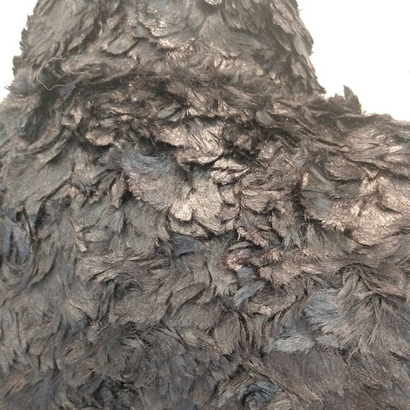 Black Faux Feather Sleeveless Bolero - Picture 4 of 6